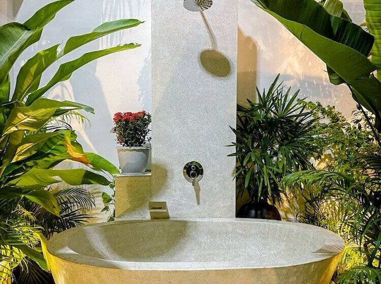 ホテル Cambana La Riviere Boutique