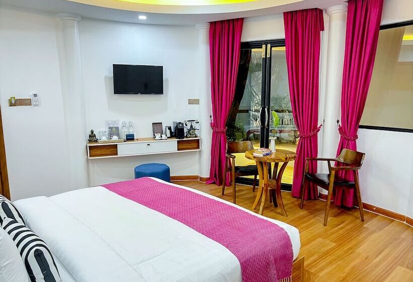 ホテル Cambana La Riviere Boutique