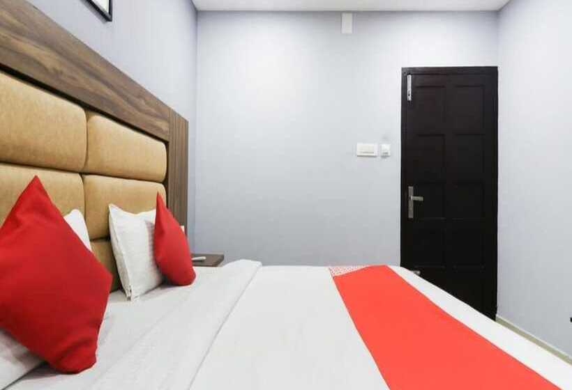 Hotel Queen Residency