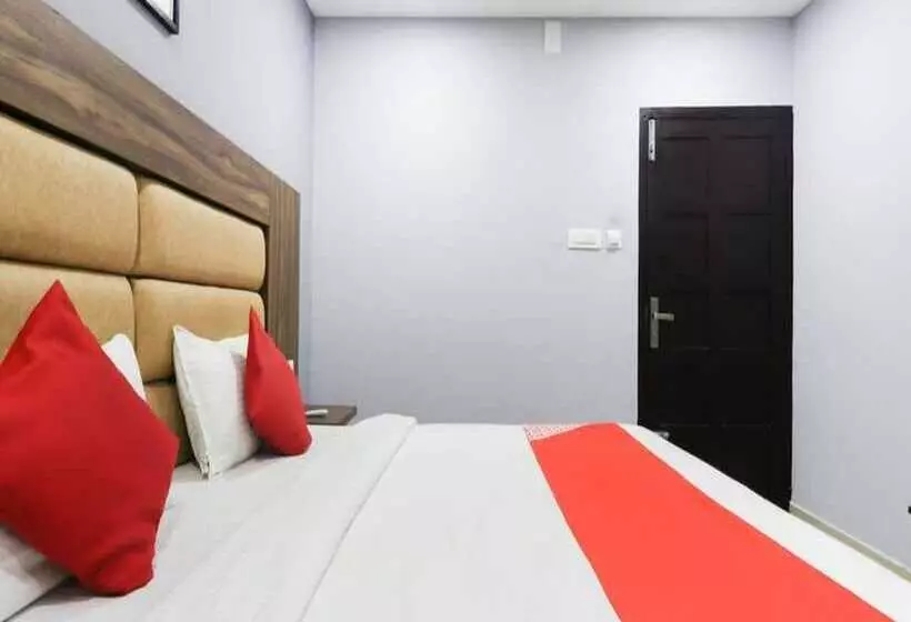 هتل Queen Residency