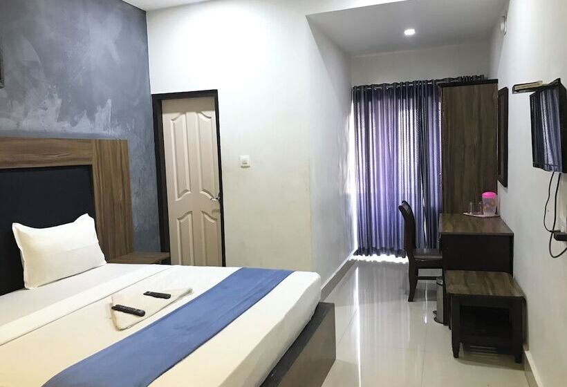 Hotel Queen Residency