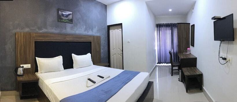 Hotel Queen Residency