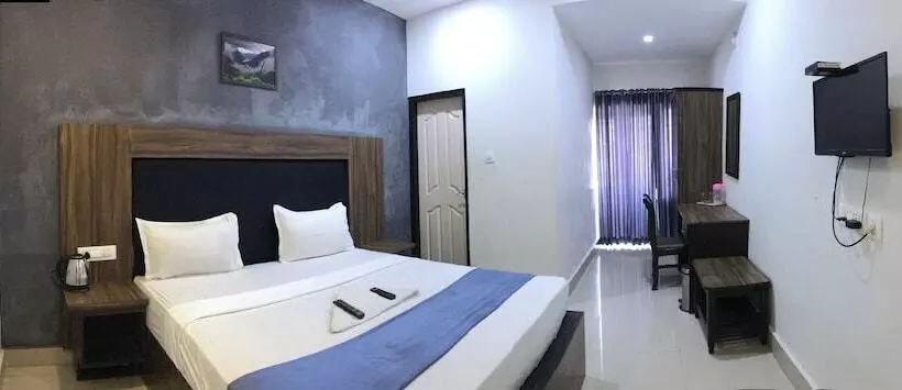 هتل Queen Residency