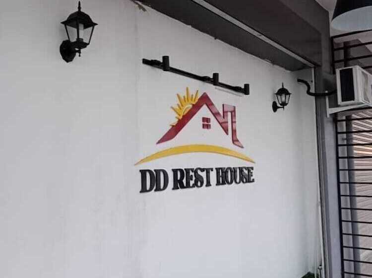 Hotel Dd Rest House By Oyo