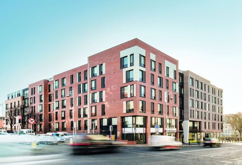 هتل Yugo Kavanagh Court