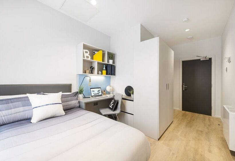 هتل Yugo Kavanagh Court