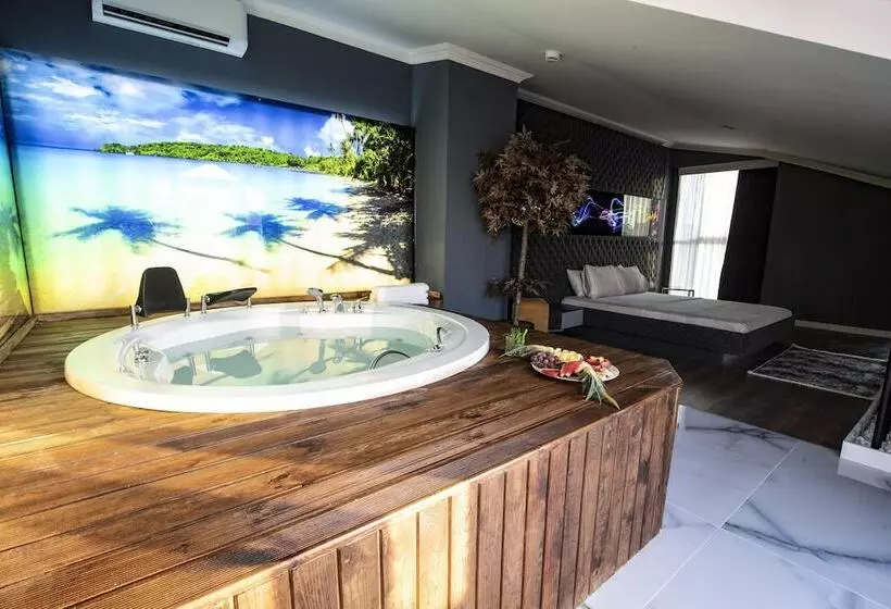 ホテル Enna Sui̇t