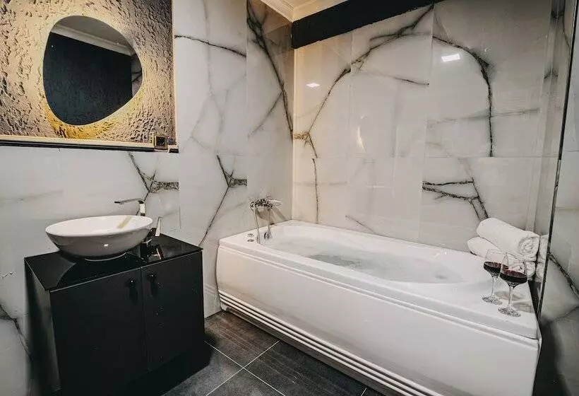 ホテル Enna Sui̇t