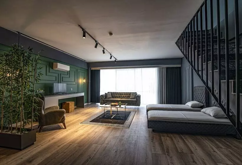 ホテル Enna Sui̇t