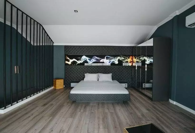 ホテル Enna Sui̇t