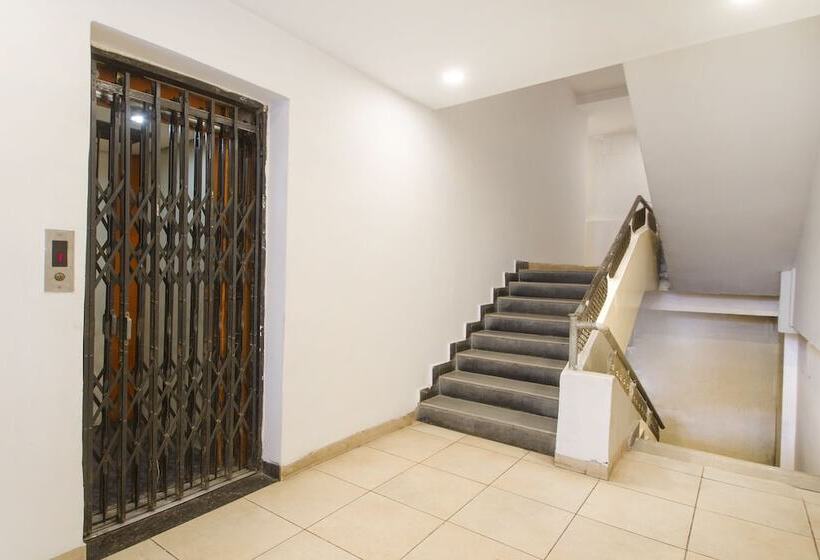 Hotel First Transit By Oyo