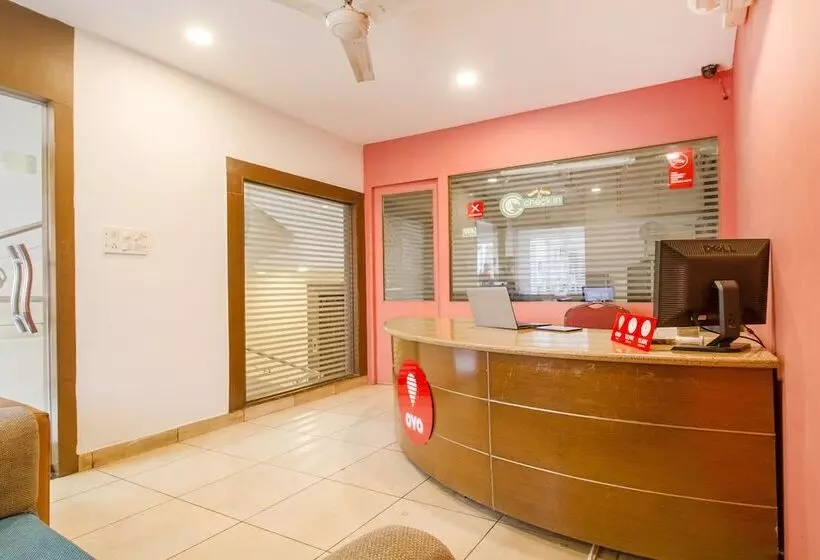 ホテル First Transit By Oyo