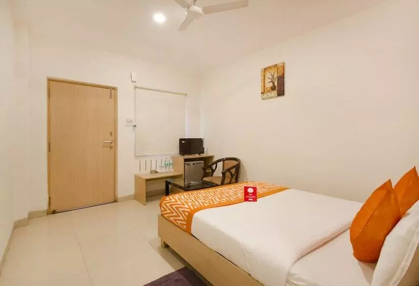 ホテル First Transit By Oyo