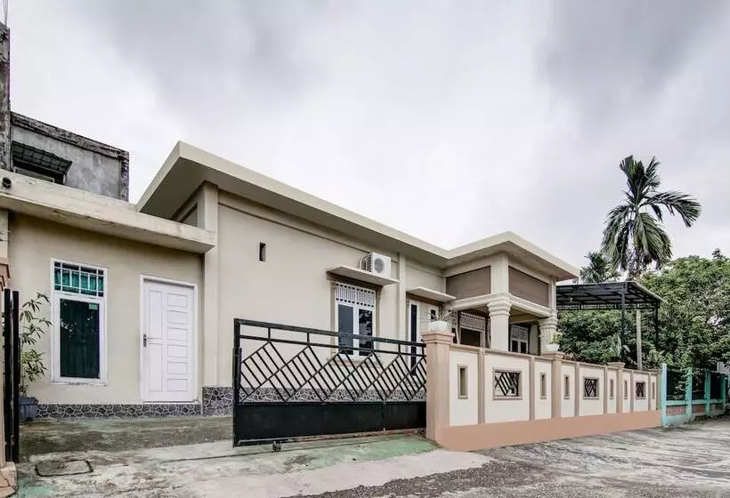 Hotelli Kost Syari'ah Panam By Oyo