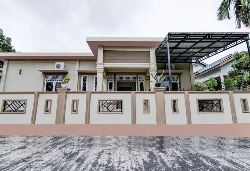 Hotelli Kost Syari'ah Panam By Oyo