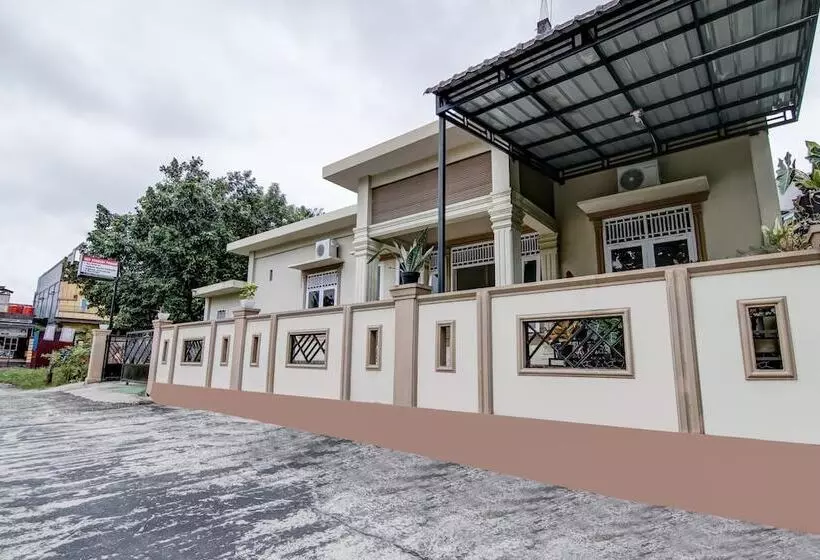Hotelli Kost Syari'ah Panam By Oyo