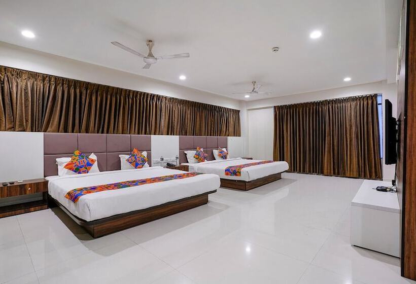 Fabhotel La Victoria