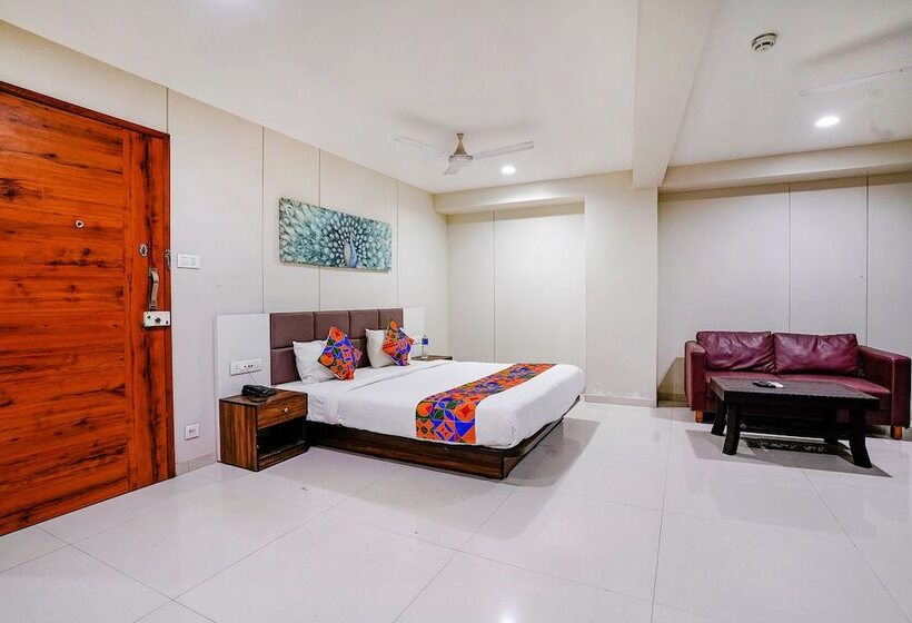 Fabhotel La Victoria