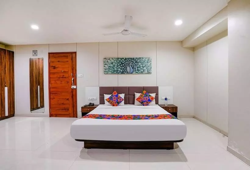 Fabhotel La Victoria