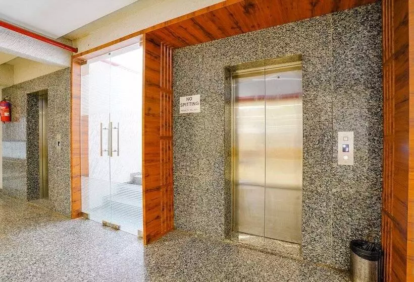 Fabhotel La Victoria