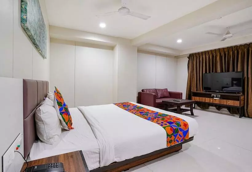 Fabhotel La Victoria