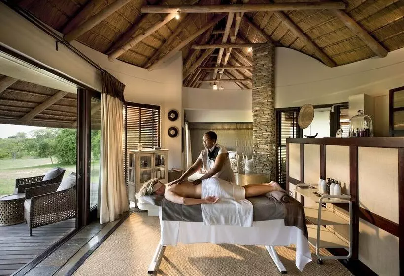 ホテル Makanyi Private Game Lodge