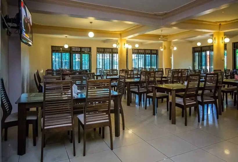 هتل Mum Resort