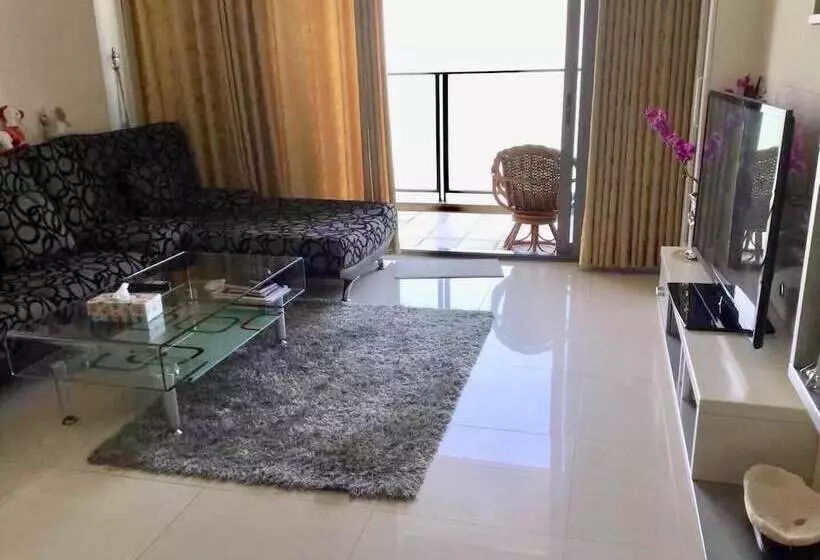 Hotelli Northpoint Pattaya With Sea View