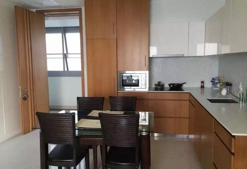 Hotelli Northpoint Pattaya With Sea View