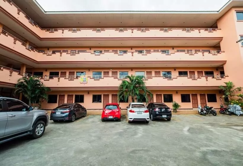 ホテル Oyo 1087 Udom Khomkham Apartment