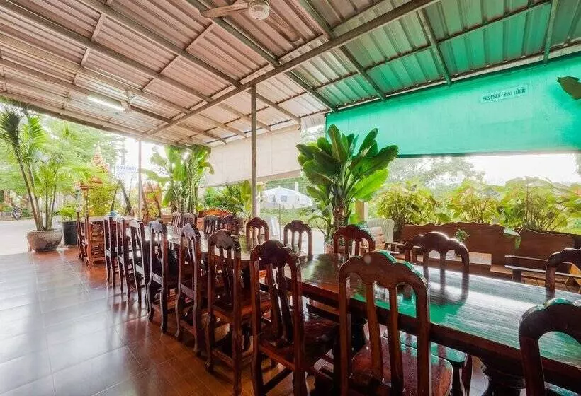 ホテル Oyo 1087 Udom Khomkham Apartment