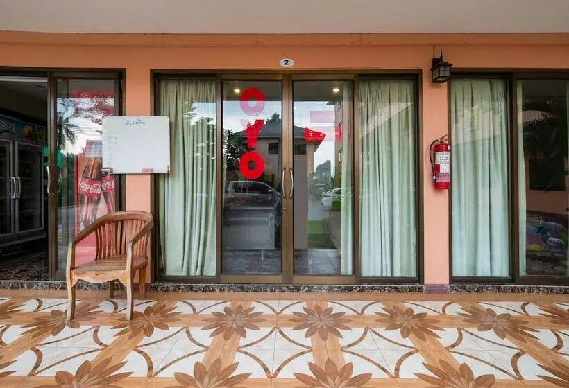 ホテル Oyo 1087 Udom Khomkham Apartment
