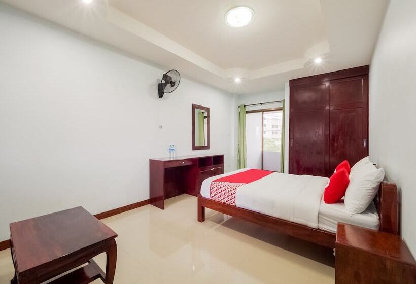 هتل Oyo 1087 Udom Khomkham Apartment
