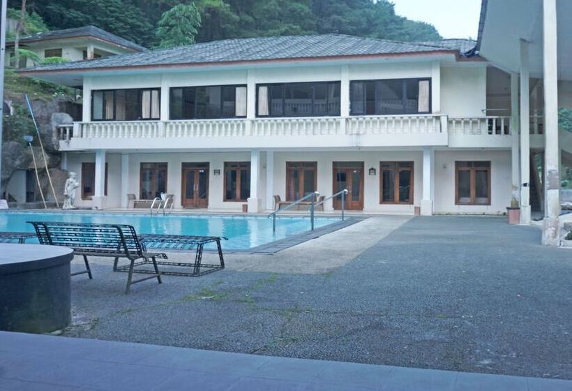 Hotel Oyo 92966 Villa Bukit Awan