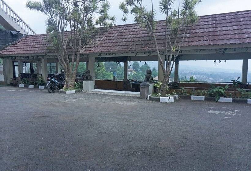 Hotel Oyo 92966 Villa Bukit Awan