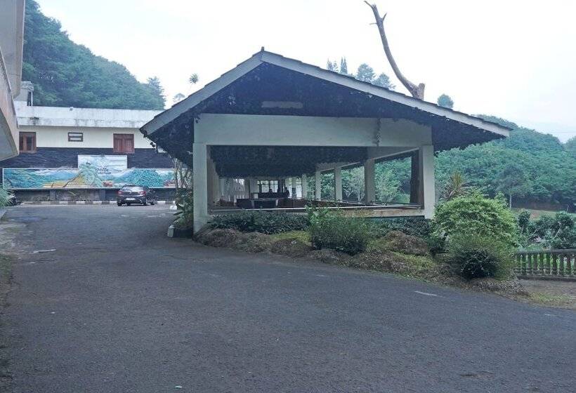 Hotel Oyo 92966 Villa Bukit Awan