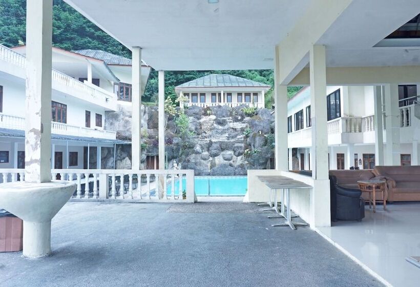 Hotel Oyo 92966 Villa Bukit Awan