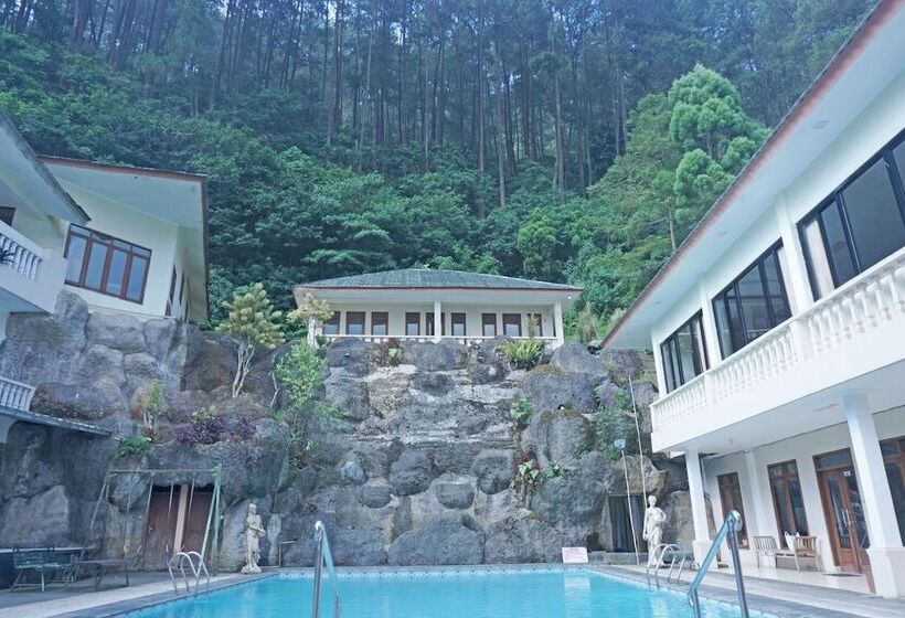 Hotel Oyo 92966 Villa Bukit Awan