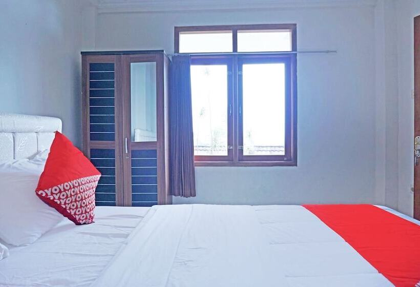 Hotel Oyo 92966 Villa Bukit Awan