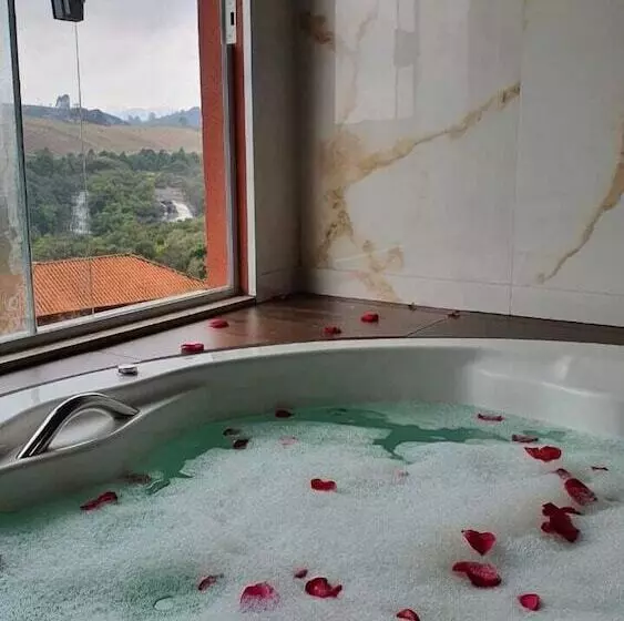 Hotelli Cachoeira Dos Luis Parque E Pousada