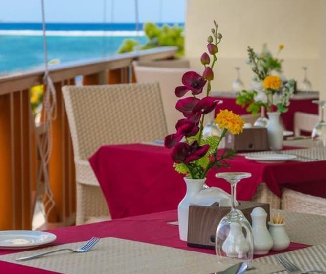 هتل Akasha Beach Maafushi