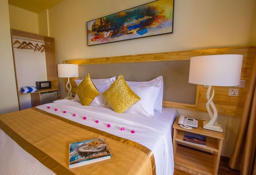 هتل Akasha Beach Maafushi