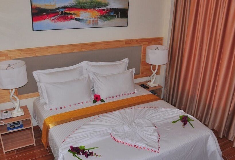 هتل Akasha Beach Maafushi