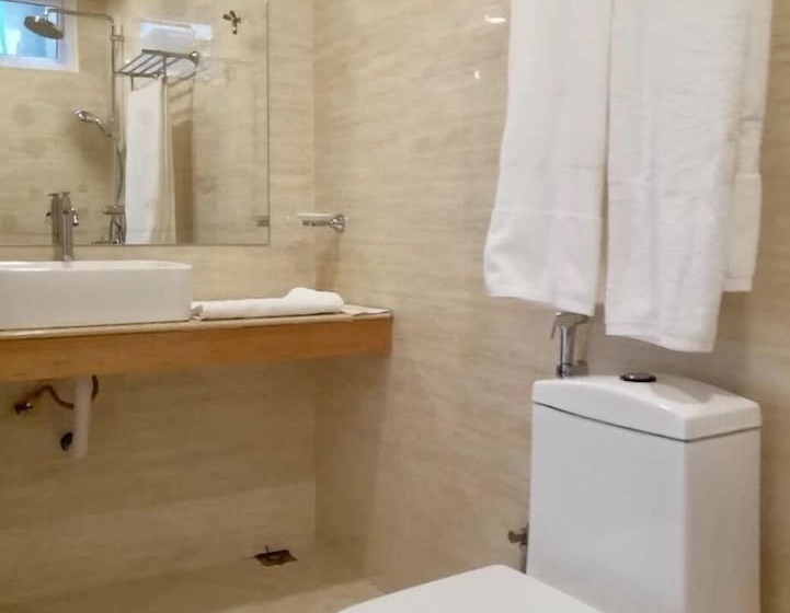 هتل Akasha Beach Maafushi