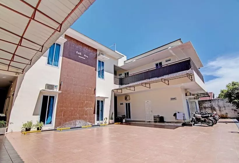 Hotelli R&s Living Residence By Reddoorz