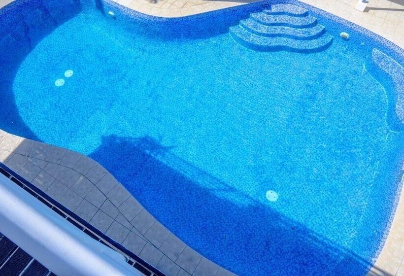 Otel Sailors Beach Fiji