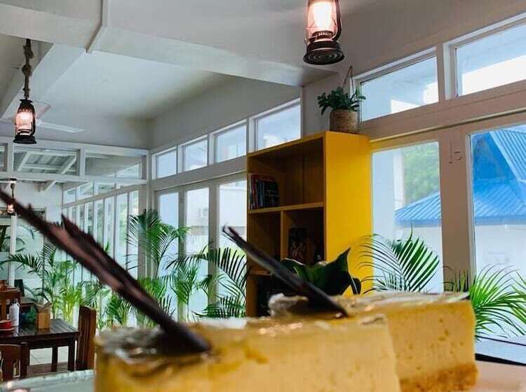 Otel Sailors Beach Fiji