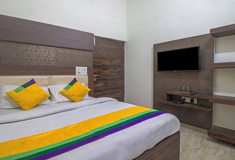 Hotel Treebo Shree Anand Dham, Vrindavan