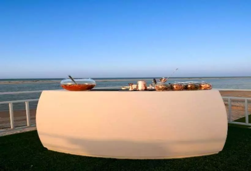 Hotelli Siniya Island Resorts