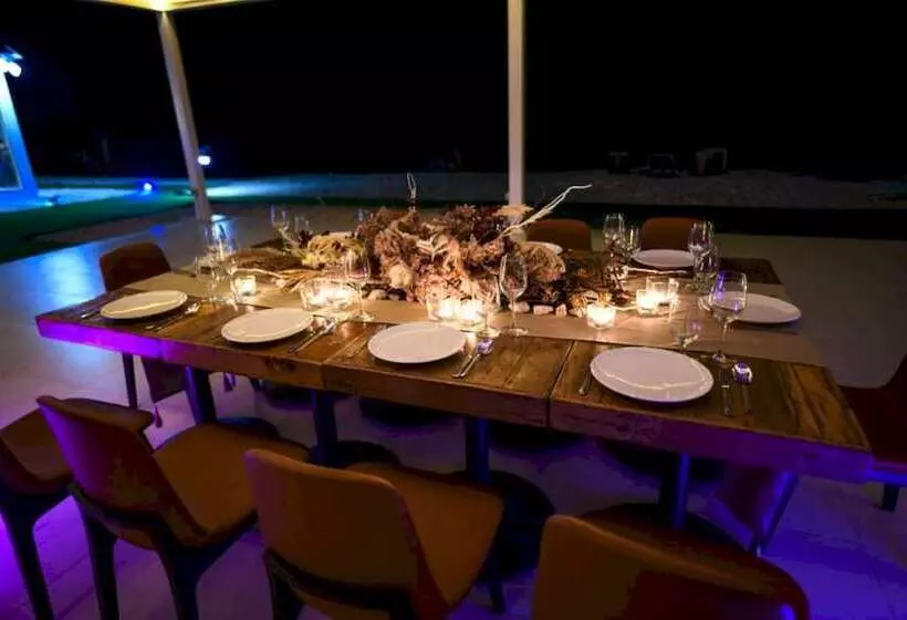 Hotelli Siniya Island Resorts